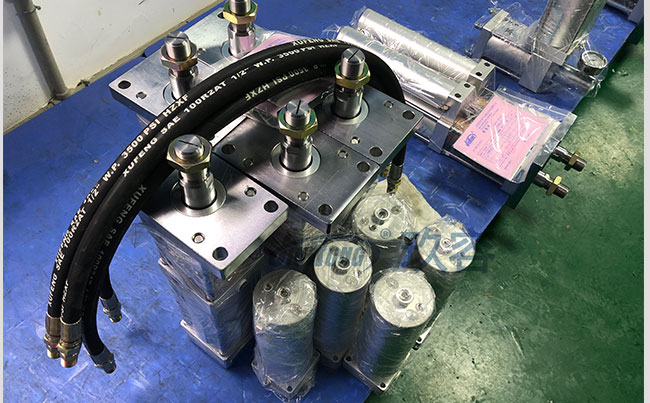 分體式氣液增壓缸產品側面圖